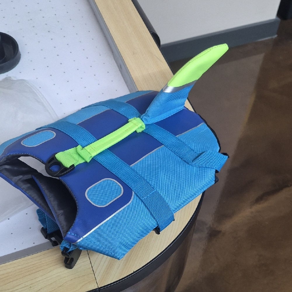 Shark Fin Dog Life Jacket